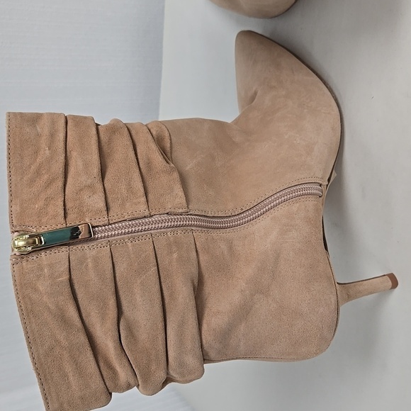 L'Agence Size 8 Beige Suede Leather Heeled Ankle Boots - Picture 4 of 9